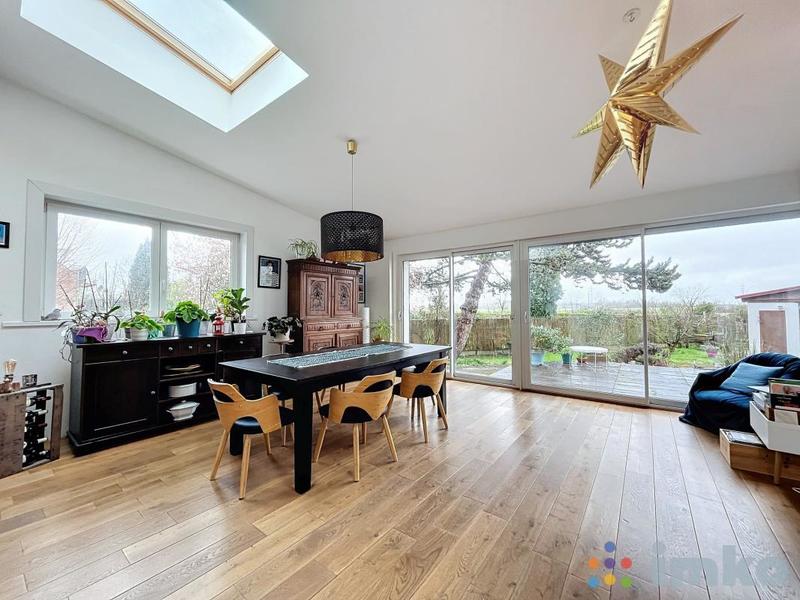 Maison - 140 m² - 5 pièces