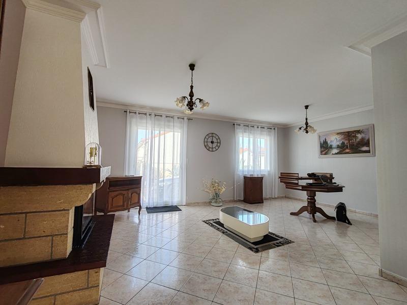 Maison - 98 m² - 5 pièces