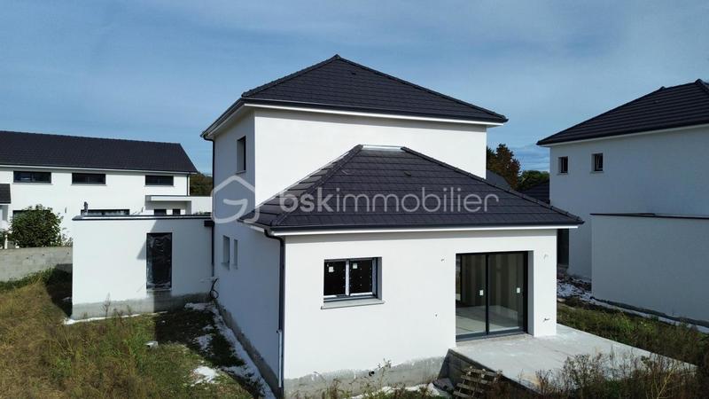 Maison - 105 m² - 5 pièces