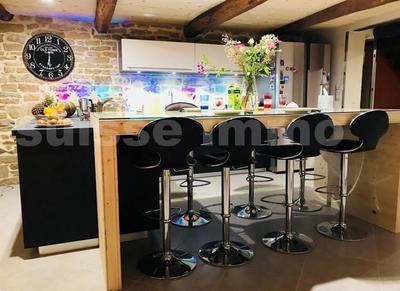 Maison - 143 m² - 7 pièces