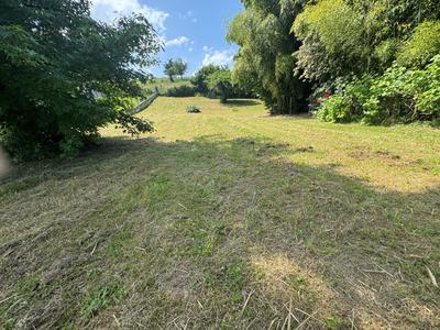 Terrain constructible - 700 m²