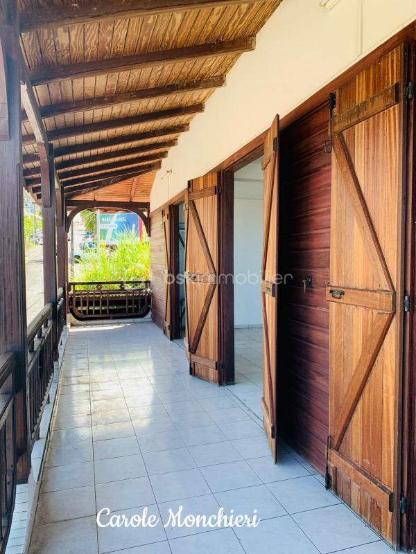 Local commercial - 108 m² - 1 pièce