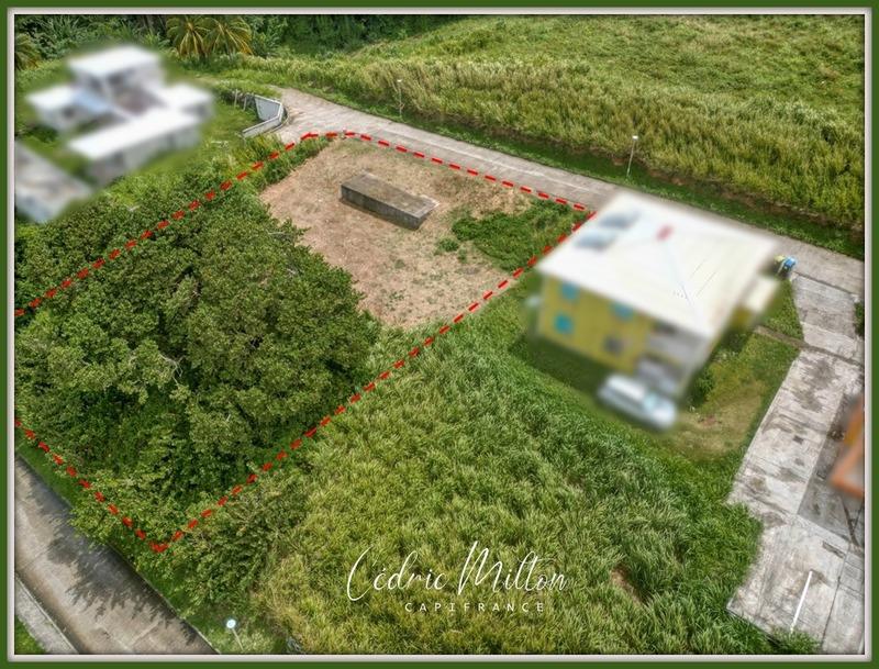 Terrain constructible - 1 232 m²