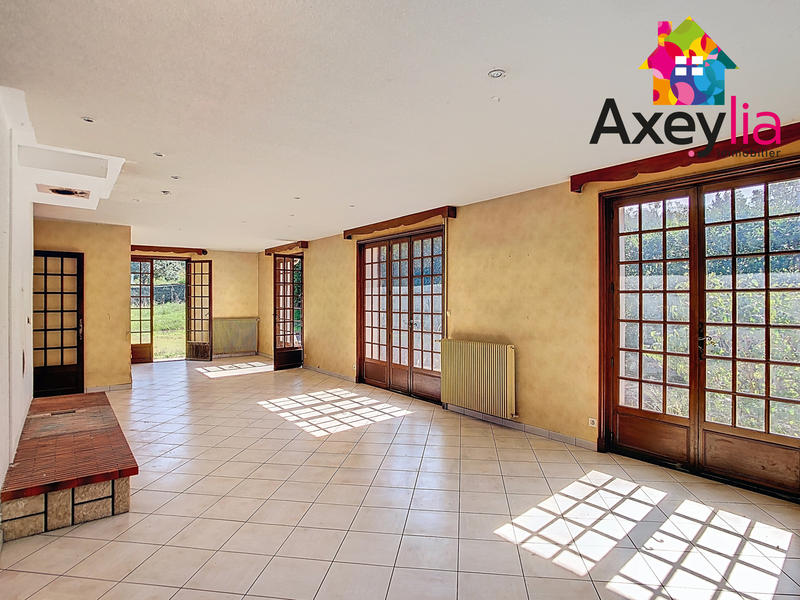 Maison - 179 m² - 9 pièces