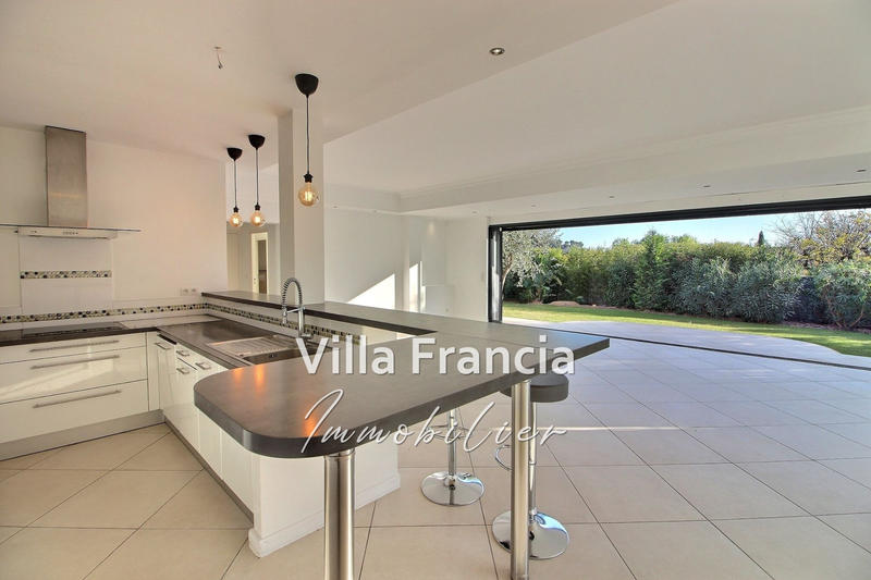 Villa - 163 m² - 4 pièces