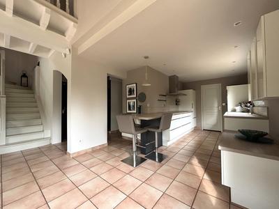 Maison - 153 m² - 5 pièces