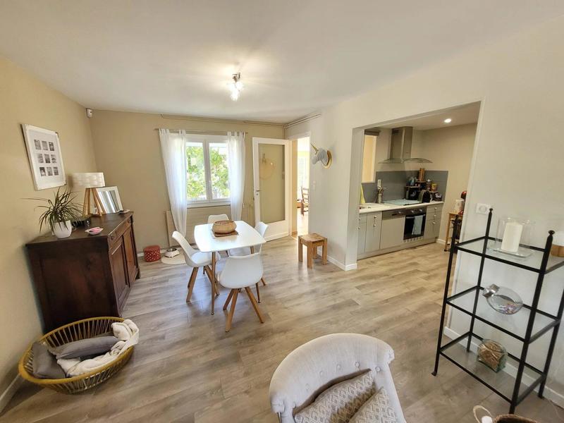 Villa - 207 m² - 9 pièces