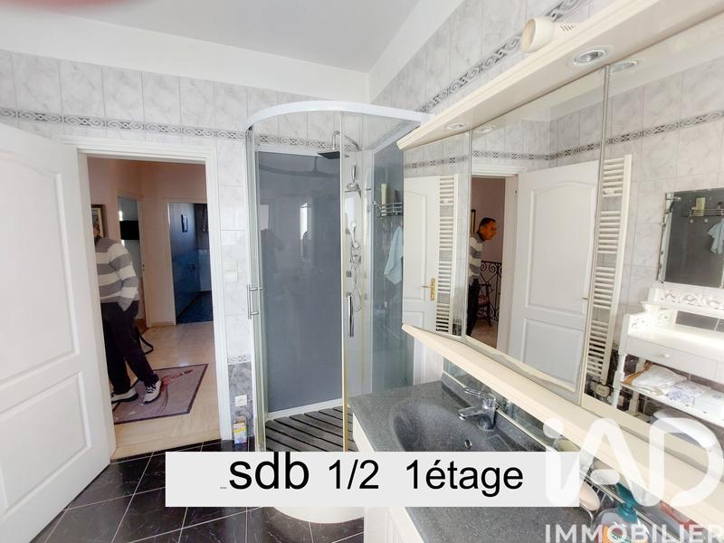 Maison - 167 m² - 8 pièces