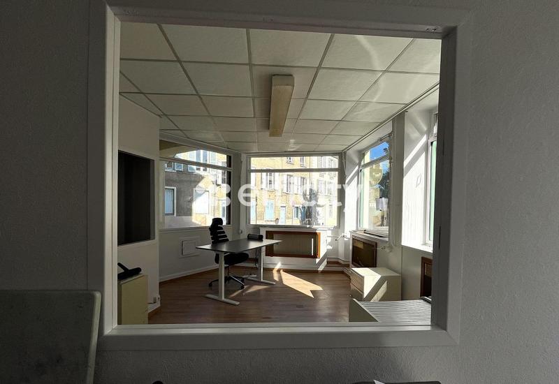 Bureau - 62 m² - 4 pièces