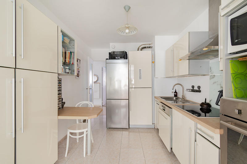 Appartement - 80 m² - 4 pièces