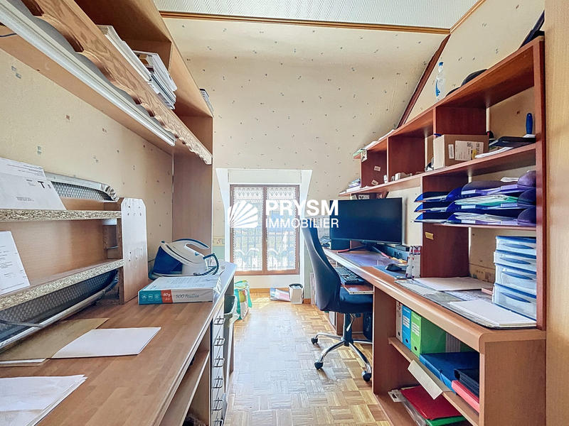 Maison - 200 m² - 6 pièces