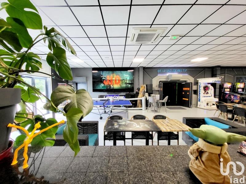 Local commercial - 1 200 m²