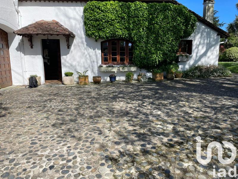 Maison - 200 m² - 7 pièces