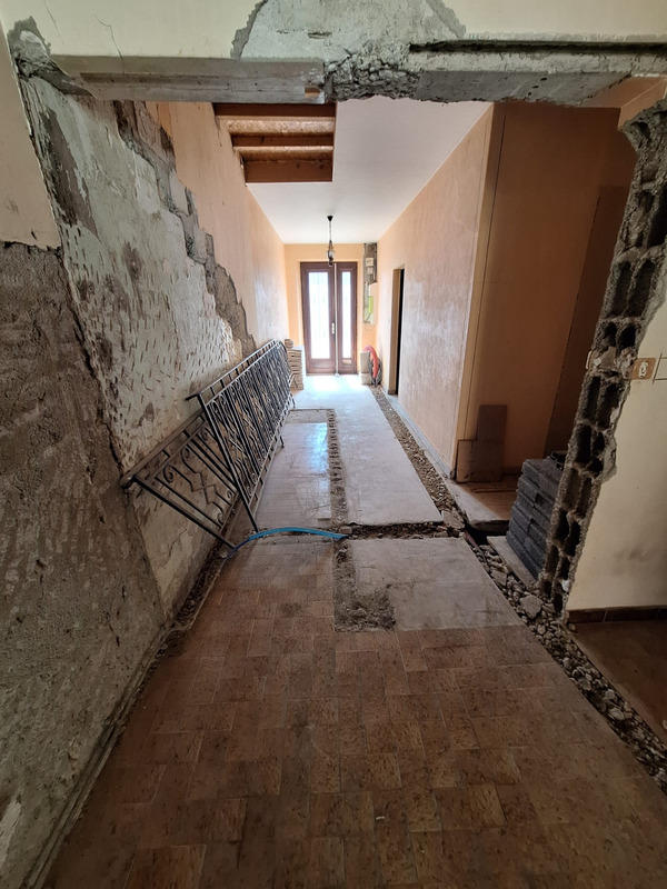 Maison - 213 m² - 8 pièces