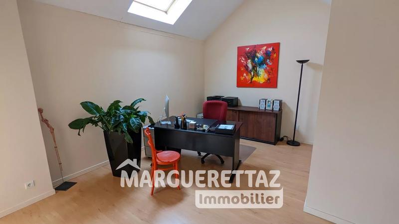 Maison - 250 m² - 9 pièces