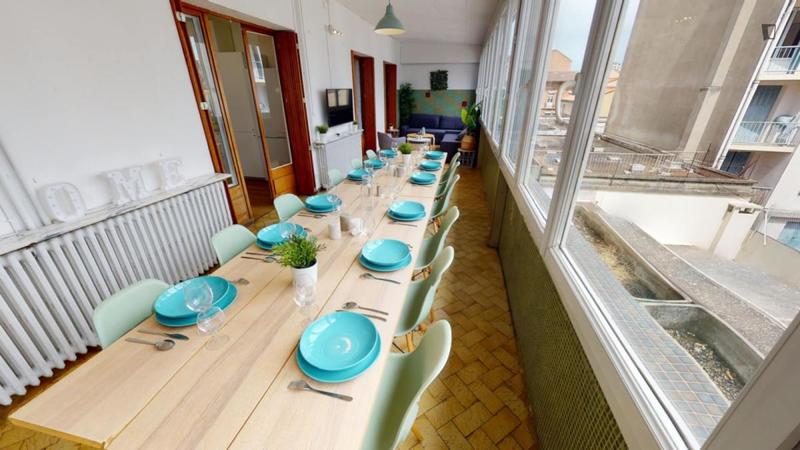 Chambre - 19 m² - 10 pièces