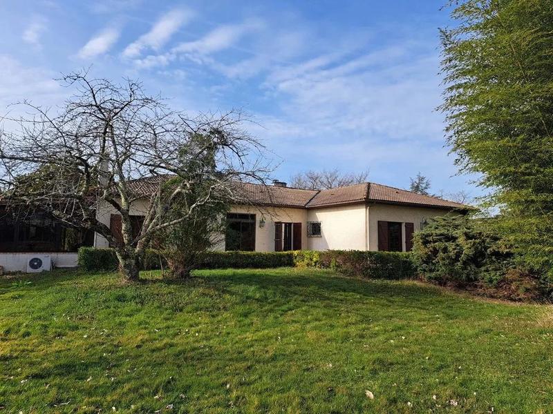 Maison traditionnelle - 170 m² - 6 pièces