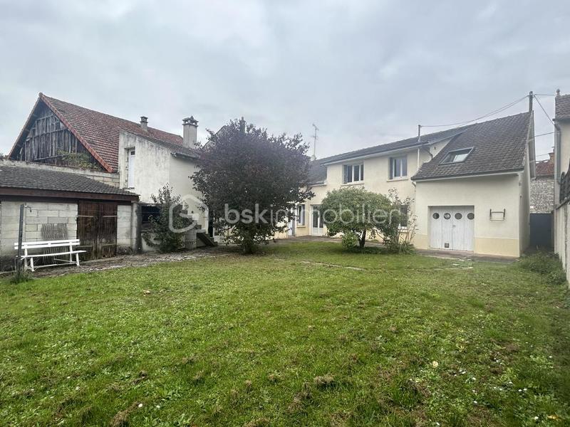 Maison - 157 m² - 8 pièces