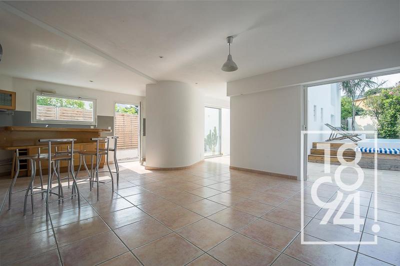 Maison d'architecte - 239 m² - 6 pièces