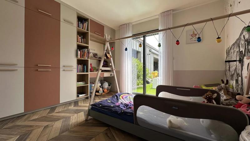 Villa - 199 m² - 6 pièces