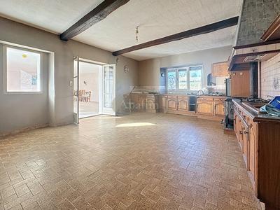 Maison - 300 m² - 10 pièces