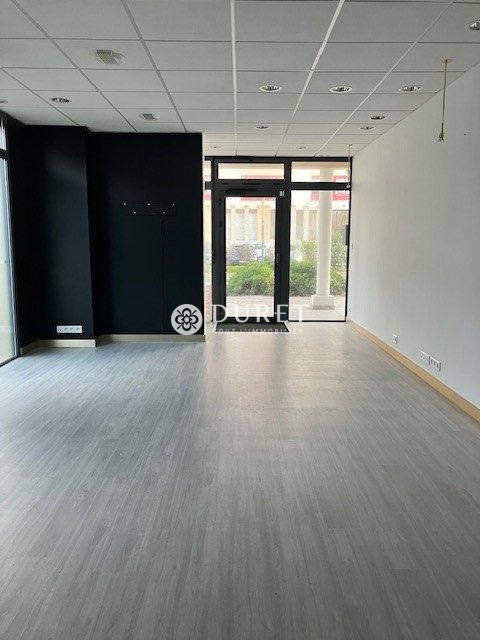 Local commercial - 61 m²