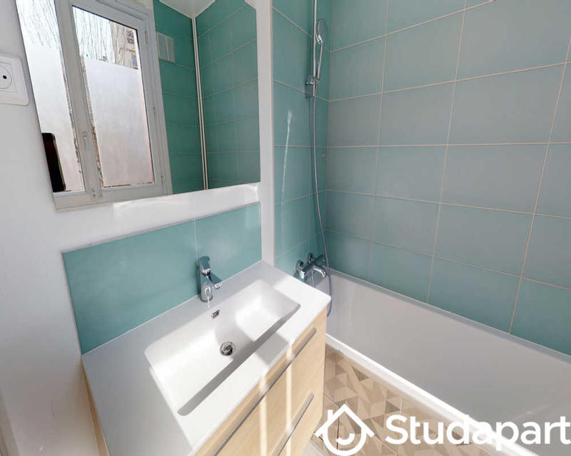 Chambre - 100 m² - 1 pièce