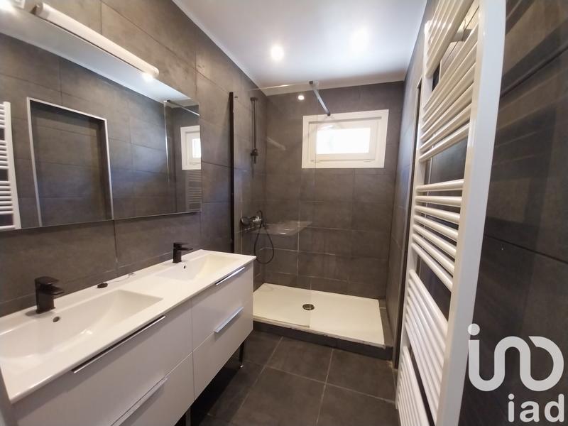 Maison - 94 m² - 7 pièces