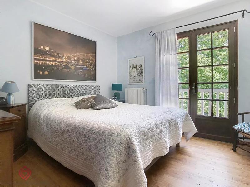 Maison - 145 m² - 7 pièces