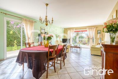 Maison - 176 m² - 5 pièces