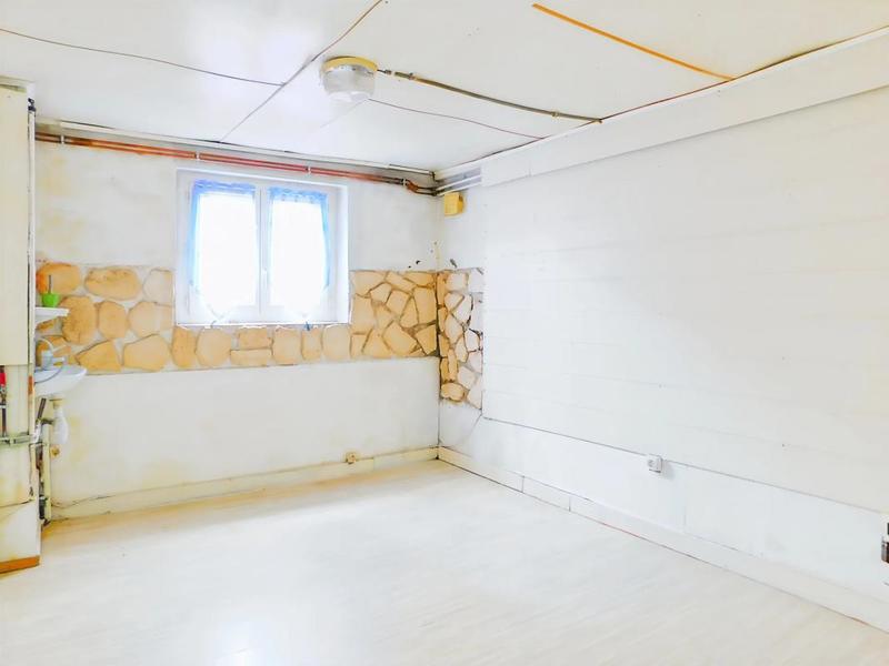 Maison - 210 m² - 8 pièces