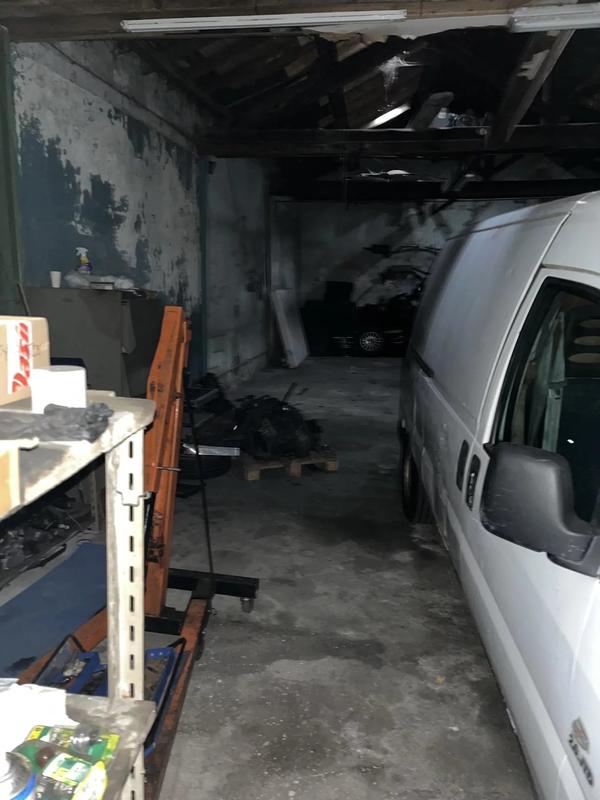 Entrepôt - 225 m² - 2 pièces