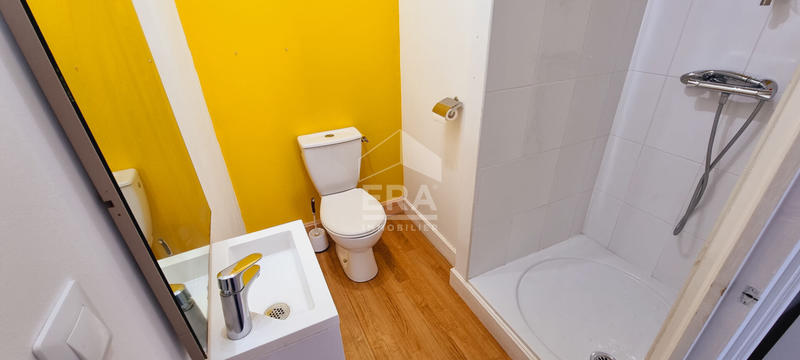 Maison - 264 m² - 9 pièces