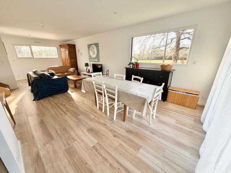 Maison - 96 m² - 5 pièces