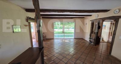 Maison traditionnelle - 137 m² - 6 pièces