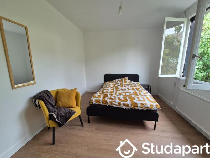 Chambre - 12 m² - 1 pièce