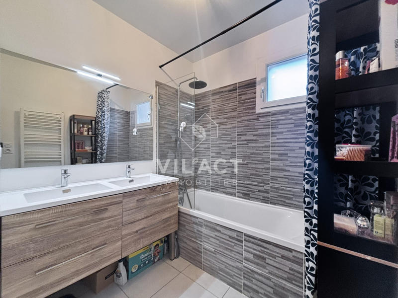 Maison - 77 m² - 4 pièces