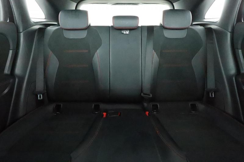 Mercedes Gla 200 d Amg Line Dct 150 ch