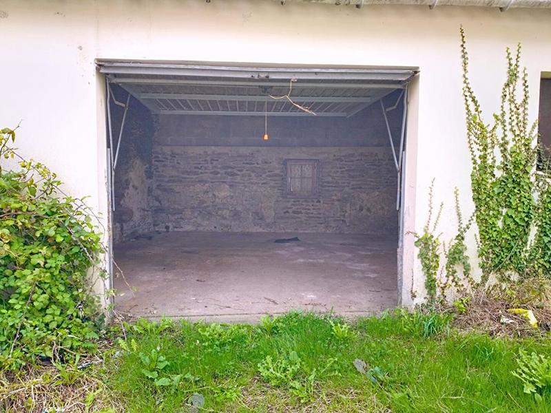 Parking / Garage - 65 m²