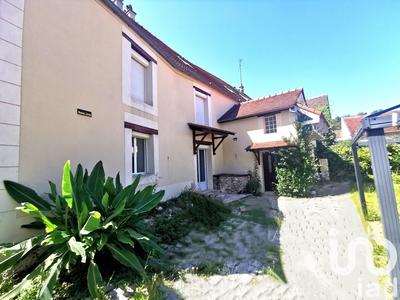 Maison - 210 m² - 9 pièces