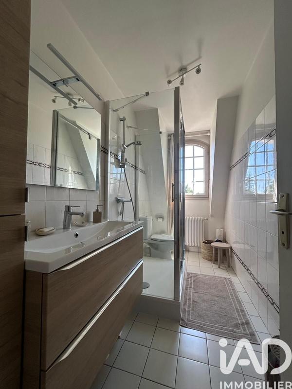 Maison - 137 m² - 6 pièces