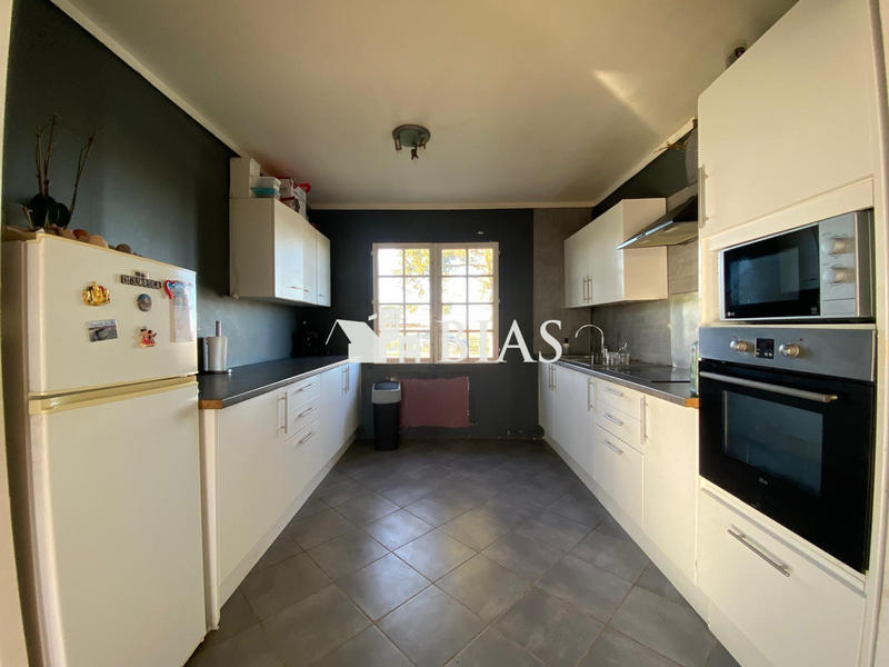 Maison - 90 m² - 5 pièces