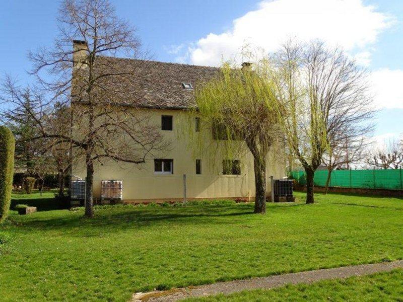 Maison - 200 m² - 10 pièces