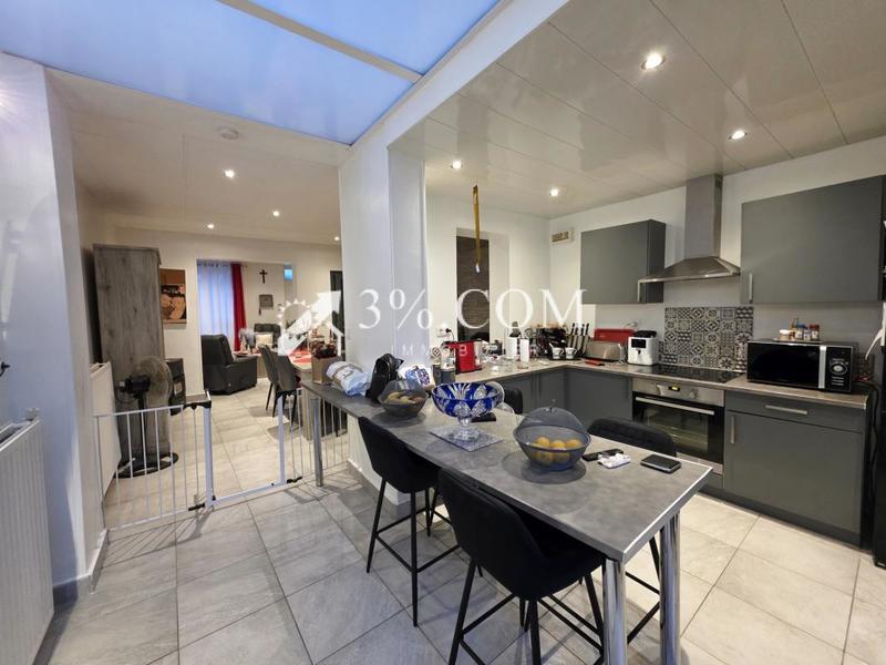 Maison - 92 m² - 5 pièces