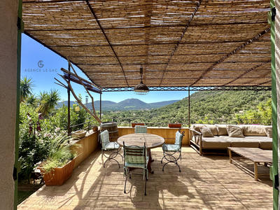 Villa - 155 m² - 6 pièces