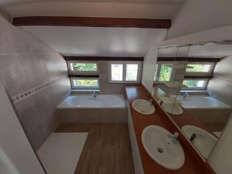 Maison traditionnelle - 220 m² - 7 pièces