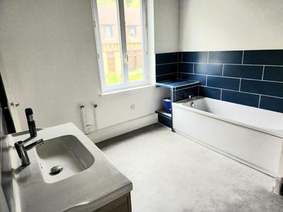 Maison - 93 m² - 5 pièces