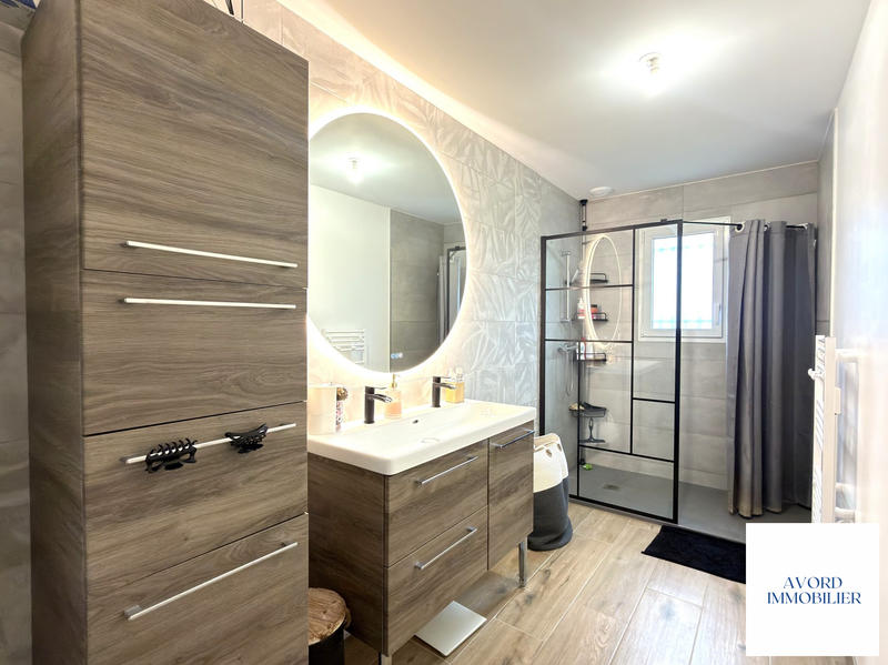 Maison - 93 m² - 4 pièces