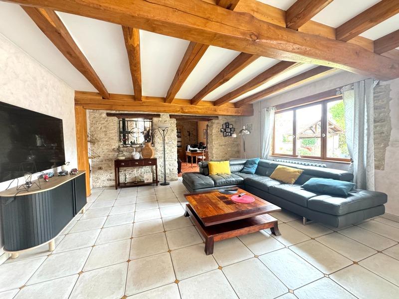 Propriété - 230 m² - 7 pièces