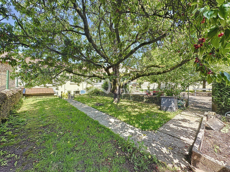 Maison - 284 m² - 13 pièces